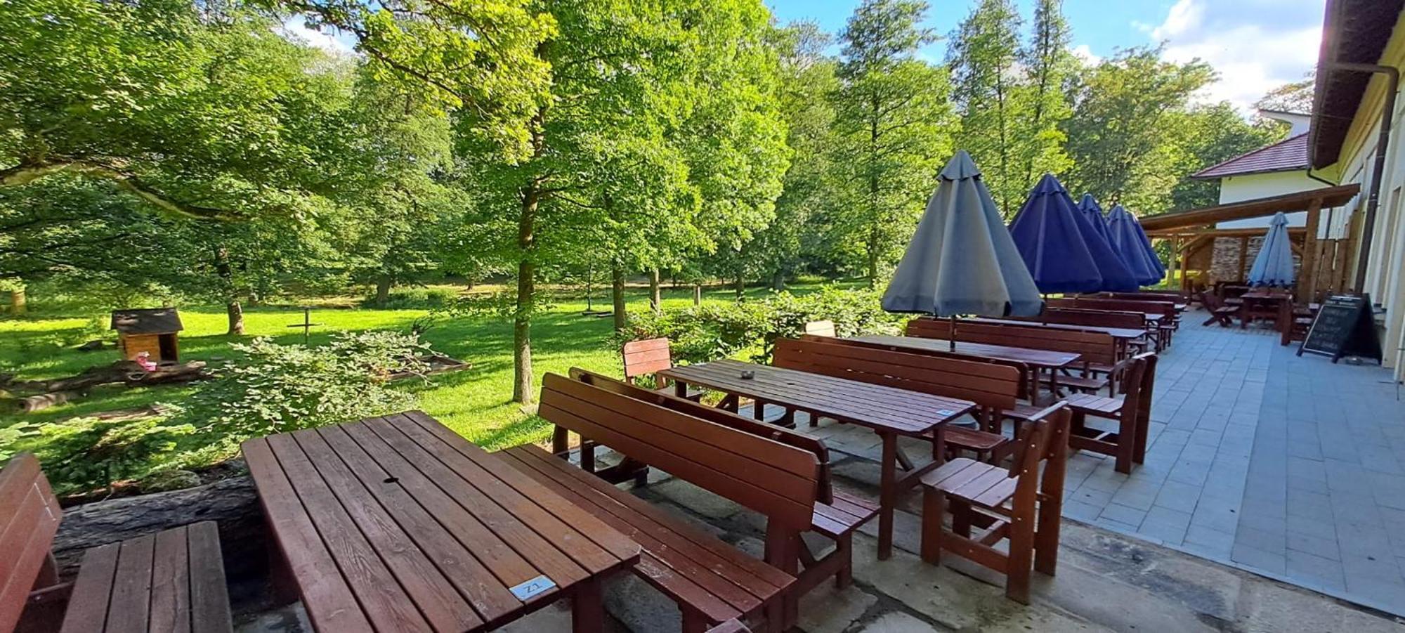 Pivovar A Penzion Grasel Český Rudolec Buitenkant foto